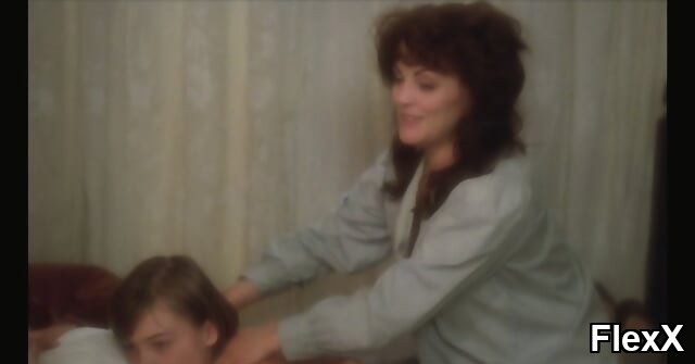 Tendres Cousines.French.Erotic vidéo par Come — Erotique