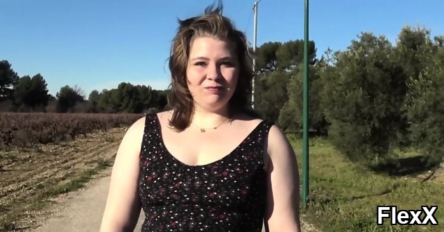 Jeune BBW française aime le 3Way vidéo par CherryLena — Homemade
