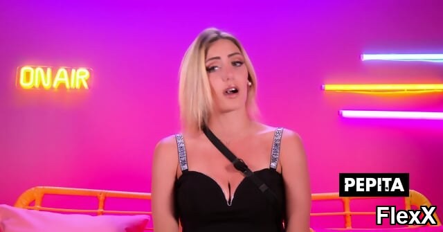 FRENCHIE SHORE S01e05 - FRENCH TV XXX SERIES EMISSION vidéo par AlexDrake — Baise en Public / Exhibition