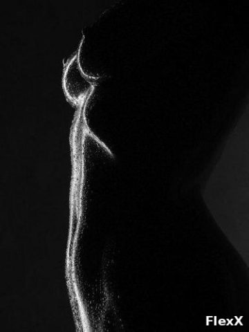 Nus artistiques en noir et blanc : érotisme et lumière photo par JulieX — Erotique