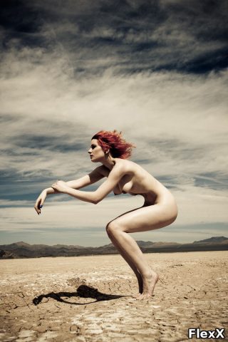 Nus artistiques en noir et blanc : érotisme et lumière photo 92 photo par JulieX — Erotique