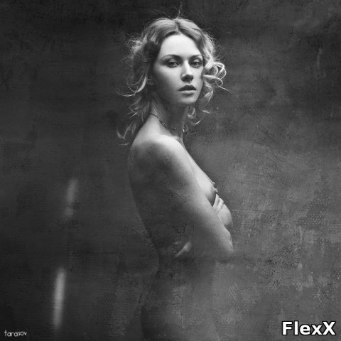 Nus artistiques en noir et blanc : érotisme et lumière photo 134 photo par JulieX — Erotique