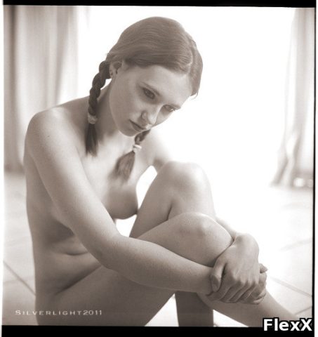 Nus artistiques en noir et blanc : érotisme et lumière photo 187 photo par JulieX — Erotique