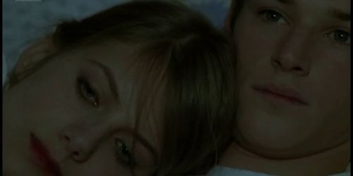 Melanie Laurent - Topless vidéo par Zoé