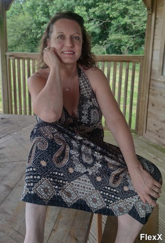 French Mature Exhib – MILF Française Exhibitionniste photo par SugarJade — Amateurs