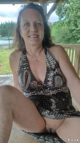 French Mature Exhib – MILF Française Exhibitionniste photo par SugarJade — Amateurs