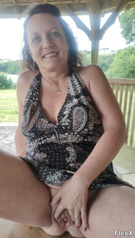 French Mature Exhib – MILF Française Exhibitionniste photo par SugarJade — Amateurs