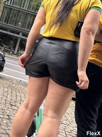 Culs moulés en shorts photo par Come — Amateurs