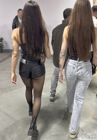 Culs moulés en shorts photo par Come — Amateurs