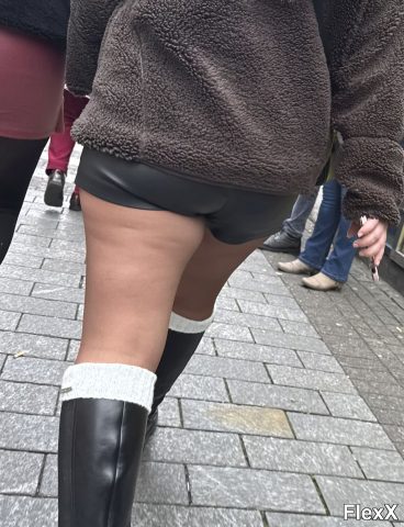 Culs moulés en shorts photo par Come — Amateurs