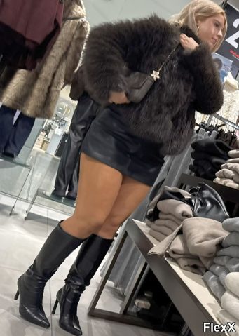 Culs moulés en shorts photo par Come — Amateurs
