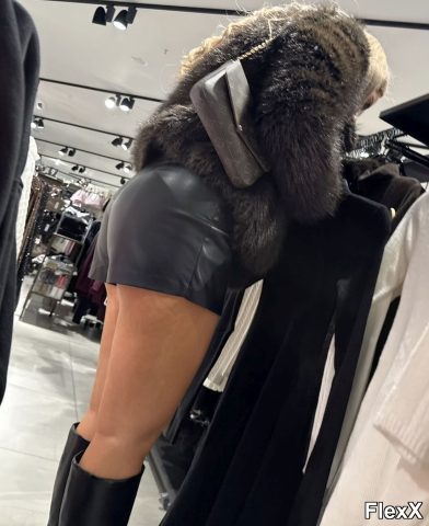 Culs moulés en shorts photo par Come — Amateurs