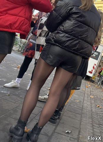 Culs moulés en shorts photo par Come — Amateurs