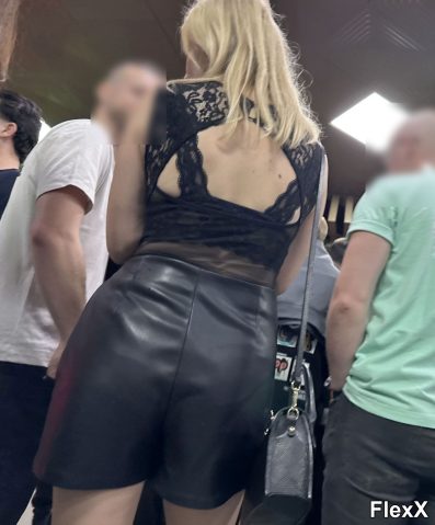 Culs moulés en shorts photo par Come — Amateurs