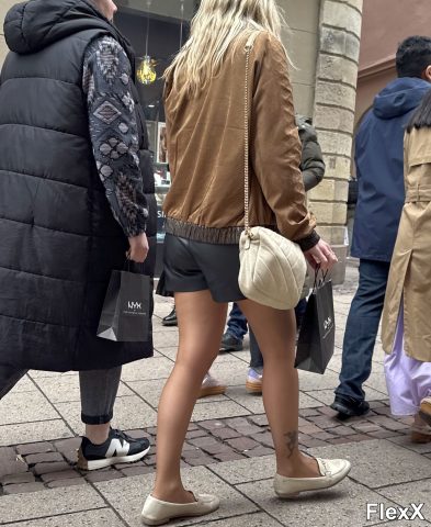 Culs moulés en shorts photo par Come — Amateurs