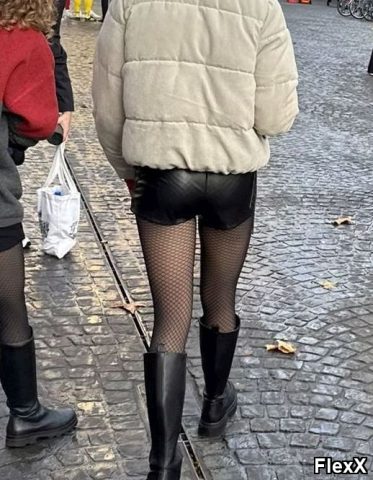 Culs moulés en shorts photo par Come — Amateurs