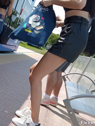 Culs moulés en shorts photo par Come — Amateurs