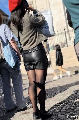 Culs moulés en shorts photo par Come — Amateurs