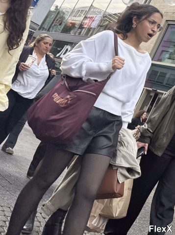 Culs moulés en shorts photo par Come — Amateurs