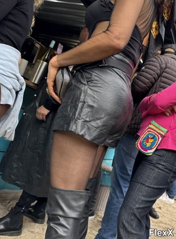 Culs moulés en shorts photo par Come — Amateurs