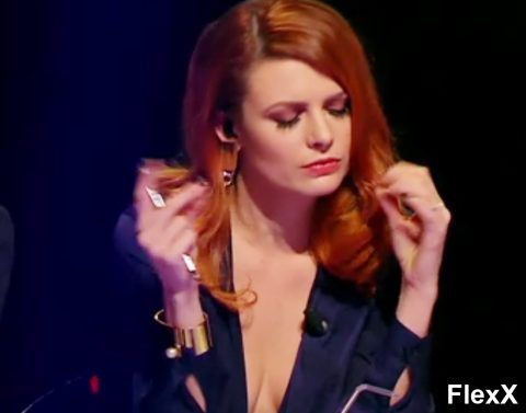 Elodie Frégé nue - chanteuse et actrice photo par Antoine — Célébrités