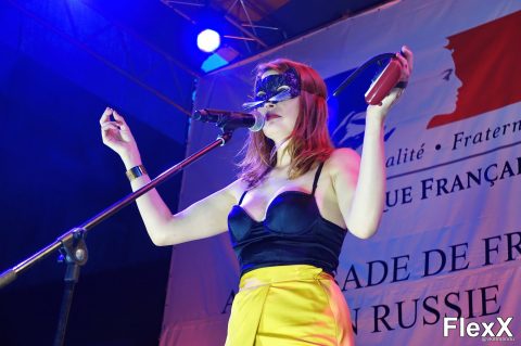 Elodie Frégé nue - chanteuse et actrice photo par Antoine — Célébrités