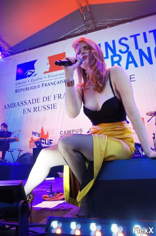 Elodie Frégé nue - chanteuse et actrice photo par Antoine — Célébrités