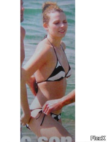 Elodie Frégé nue - chanteuse et actrice photo par Antoine — Célébrités