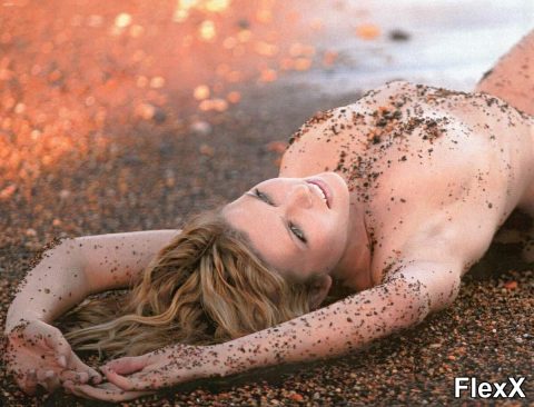 Elodie Frégé nue - chanteuse et actrice photo par Antoine — Célébrités