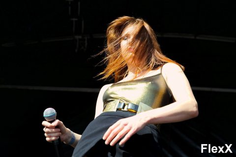 Elodie Frégé nue - chanteuse et actrice photo par Antoine — Célébrités
