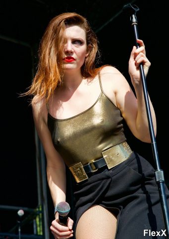 Elodie Frégé nue - chanteuse et actrice photo par Antoine — Célébrités