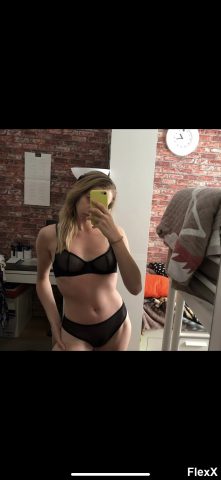 Voyeur AliExpress photo par AlphaNael — Amateurs