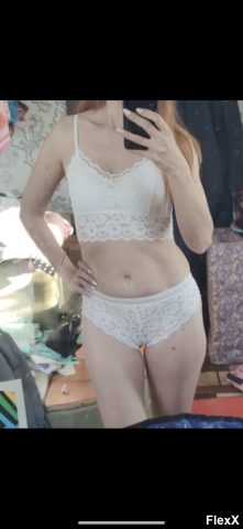 Voyeur AliExpress photo par AlphaNael — Amateurs