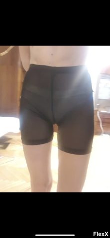 Voyeur AliExpress photo par AlphaNael — Amateurs
