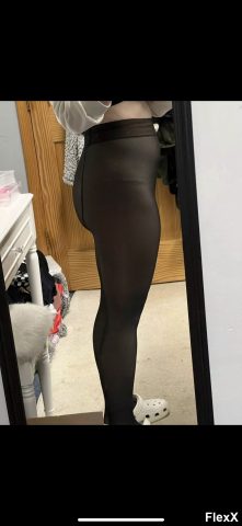 Voyeur AliExpress photo par AlphaNael — Amateurs