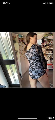 Voyeur AliExpress photo par AlphaNael — Amateurs