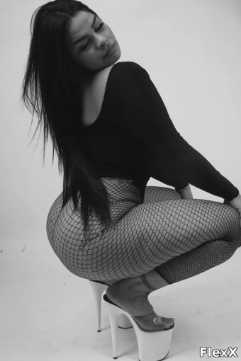 KATALINA, escorte à Pyrénées-Atlantiques — 30 ans