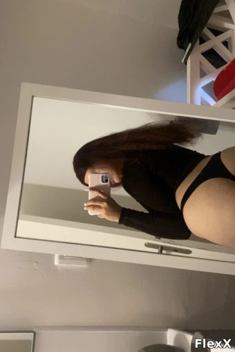 Mounasexy, escorte à Poitiers — 20 ans