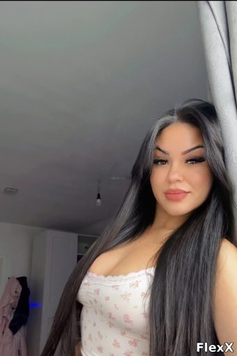 Jade Soraya, escorte à Roubaix — 23 ans